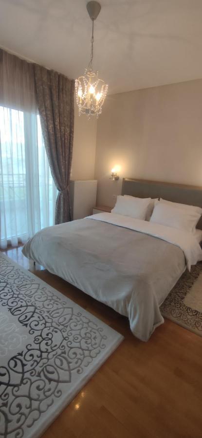 η πέρλα της λίμνης/ The Lake's Pearl Vakantiehuis
